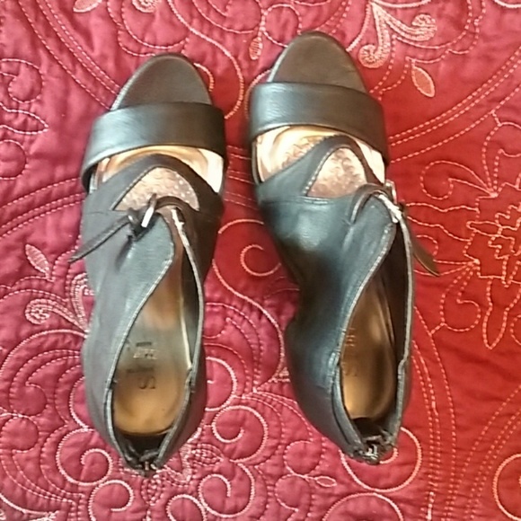 Sexy black stiletto heels - Picture 2 of 3